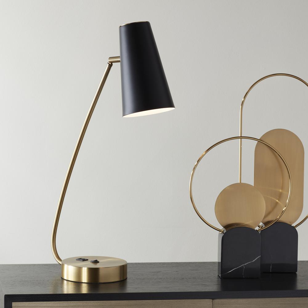 Table lamp Metal ant brass and matte black. Picture 2