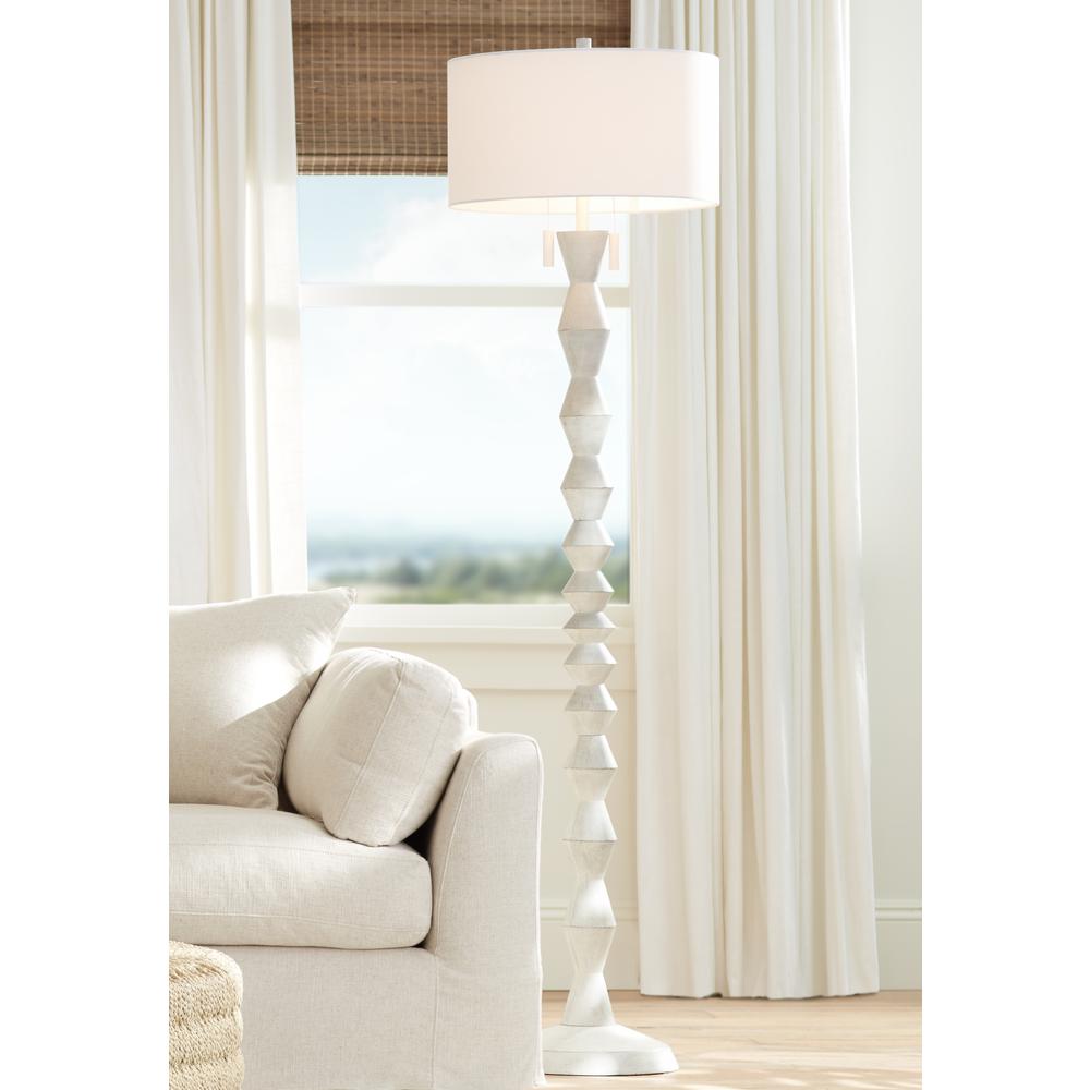 Floor lamp Poly body turning rustic white. Picture 2
