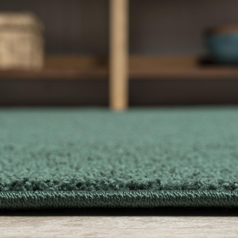 Haze Solid Low Pile Area Rug Emerald. Picture 13