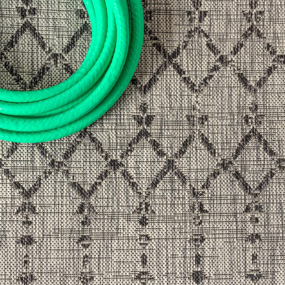 Trebol Moroccan Trellis Tetured Weave Indoor/Outdoor Runner Rug. Picture 3
