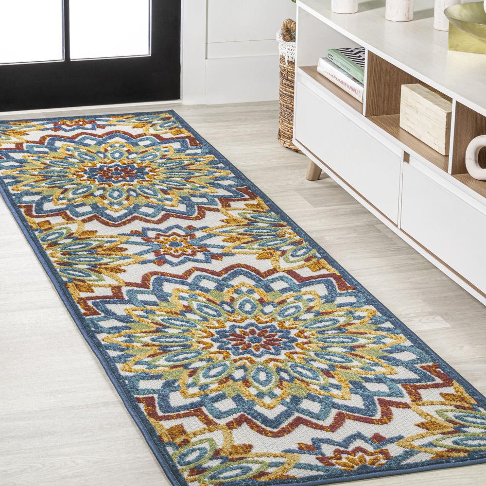 Flora Abstract Bold Mandala High-Low Indoor/Outdoor Area Rug. Picture 11
