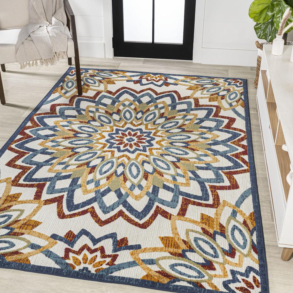 Flora Abstract Bold Mandala High-Low Indoor/Outdoor Area Rug. Picture 3
