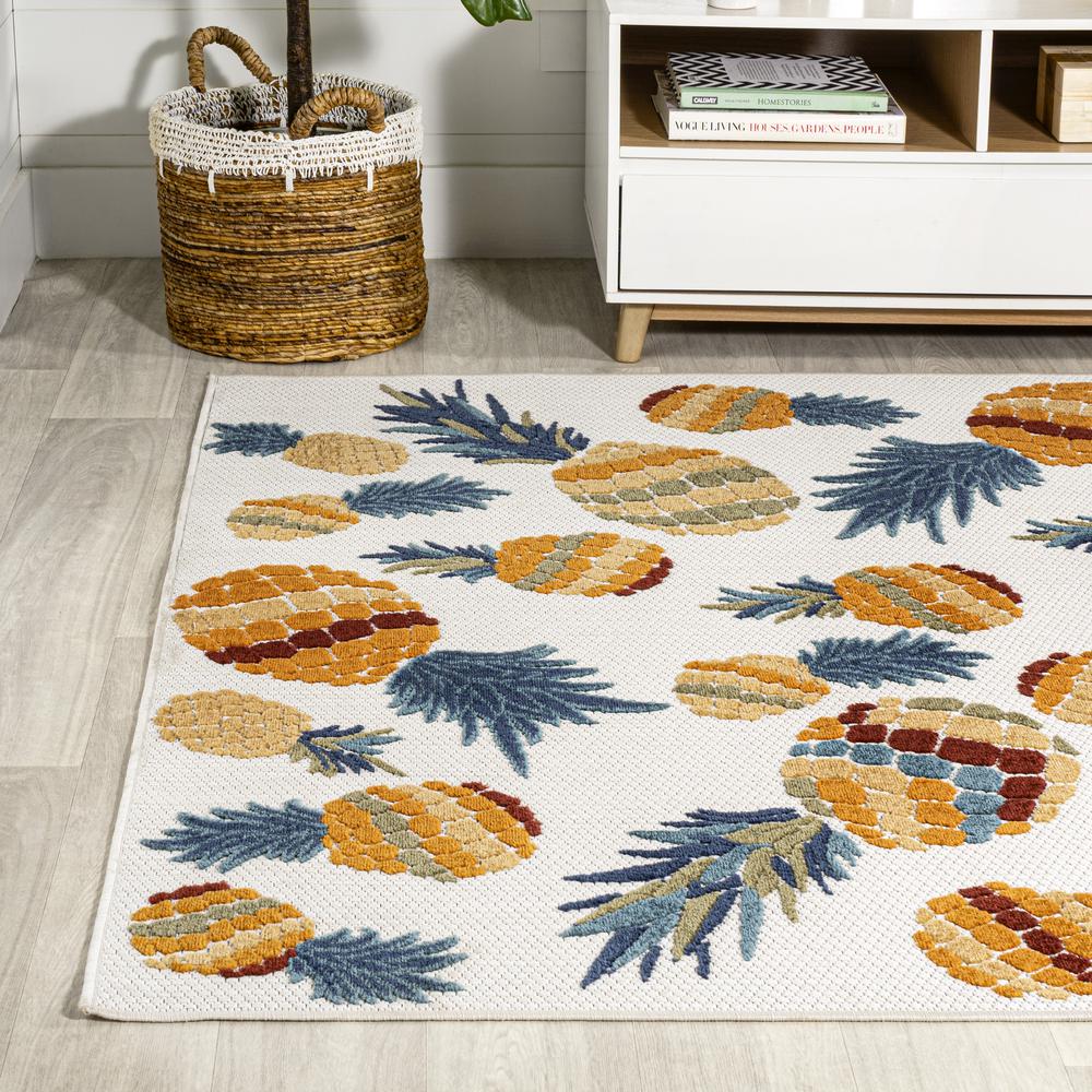 Ananas Bold Pineapple High-Low Indoor/Outdoor Area Rug. Picture 4