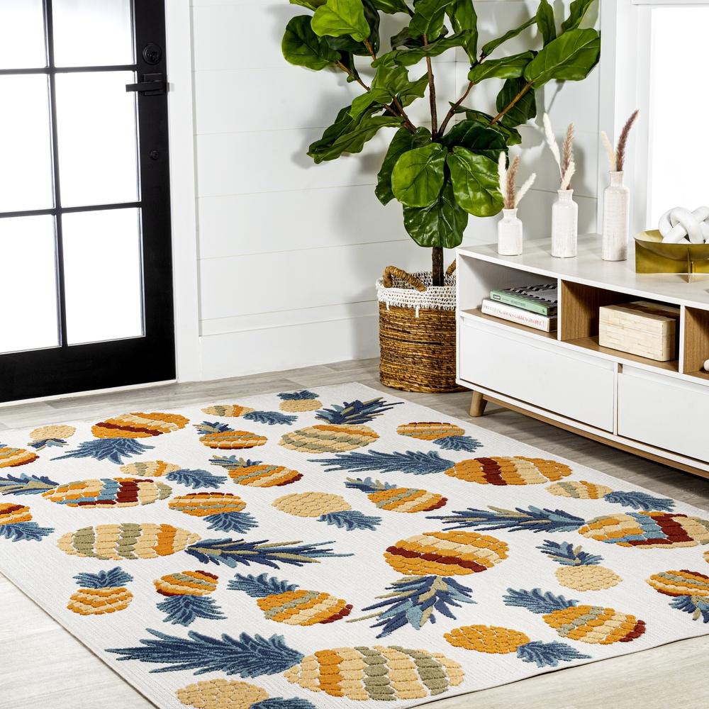 Ananas Bold Pineapple High-Low Indoor/Outdoor Area Rug. Picture 6