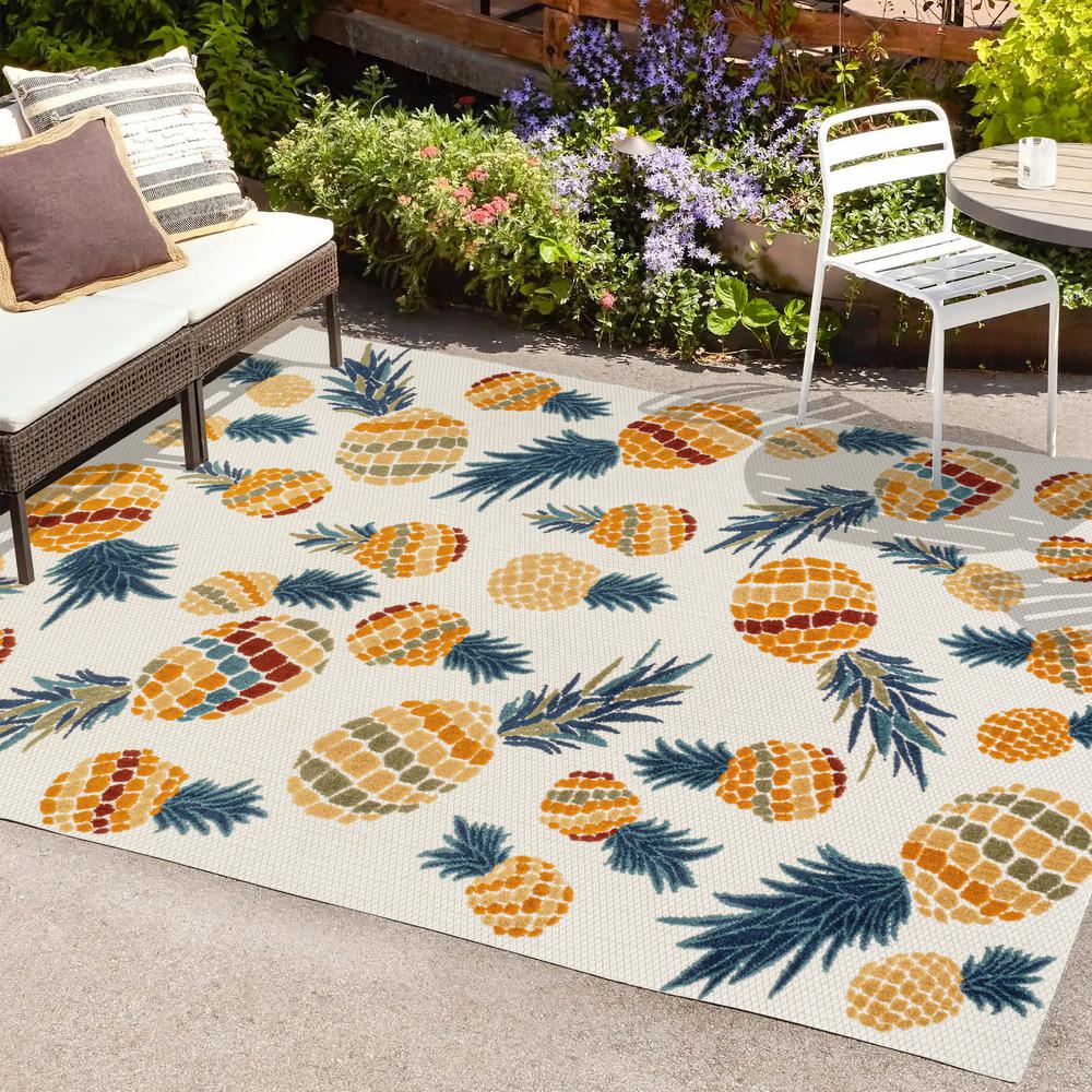 Ananas Bold Pineapple High-Low Indoor/Outdoor Area Rug. Picture 7