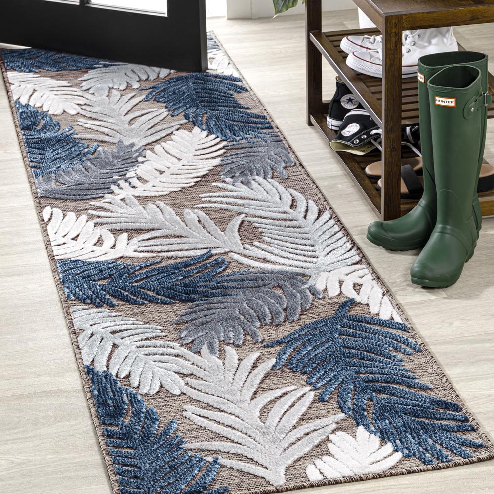 Montego High-Low Tropical Palm Area Rug. Picture 9