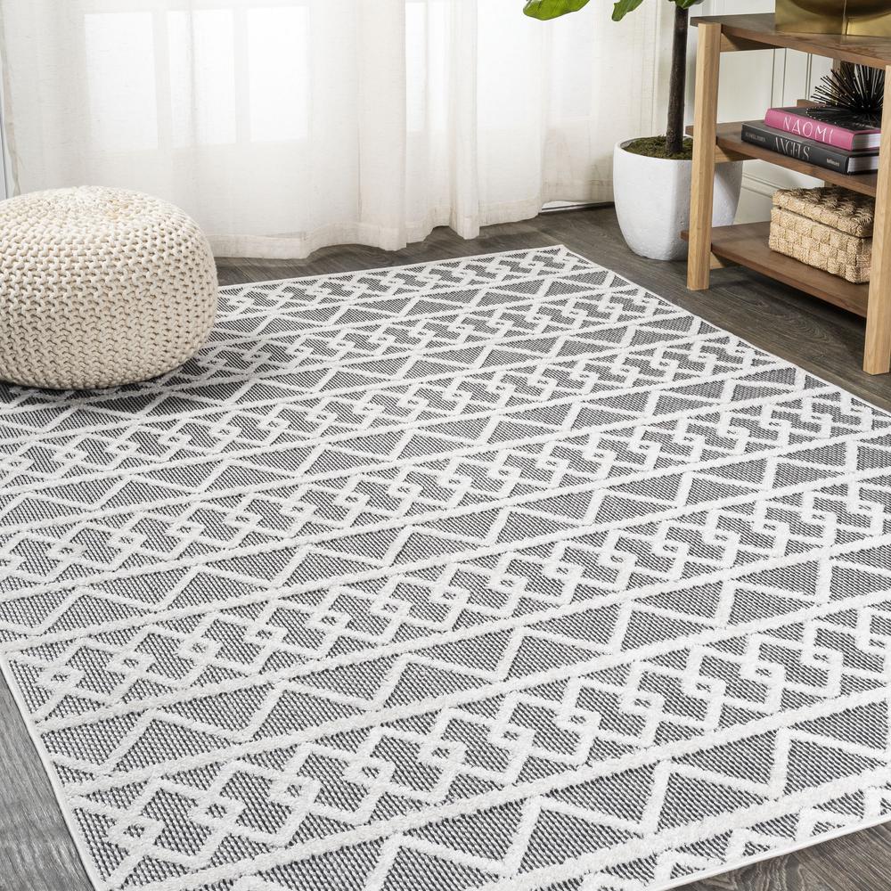 Aylan High-Low Pile Knotted Trellis Geometric Indoor/Outdoor Area Rug. Picture 3