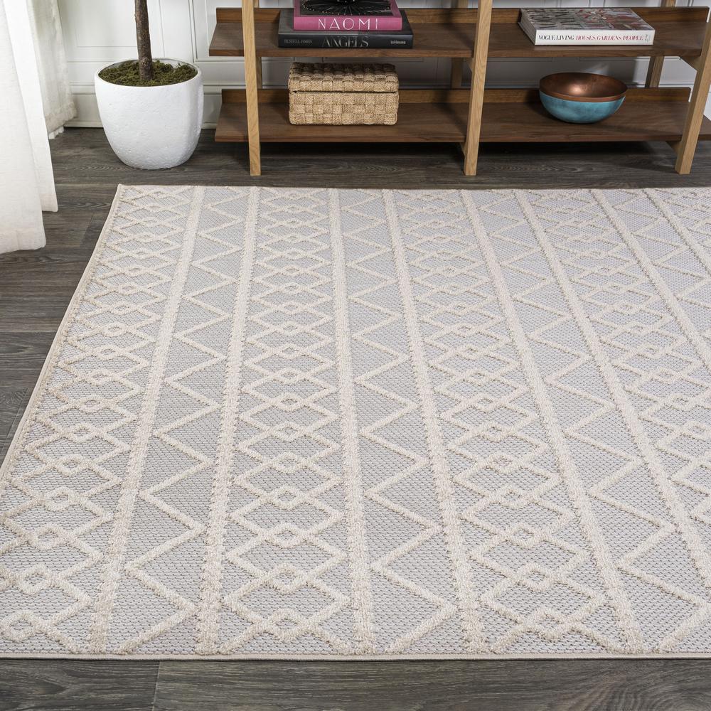 Aylan High-Low Pile Knotted Trellis Geometric Indoor/Outdoor Area Rug. Picture 4