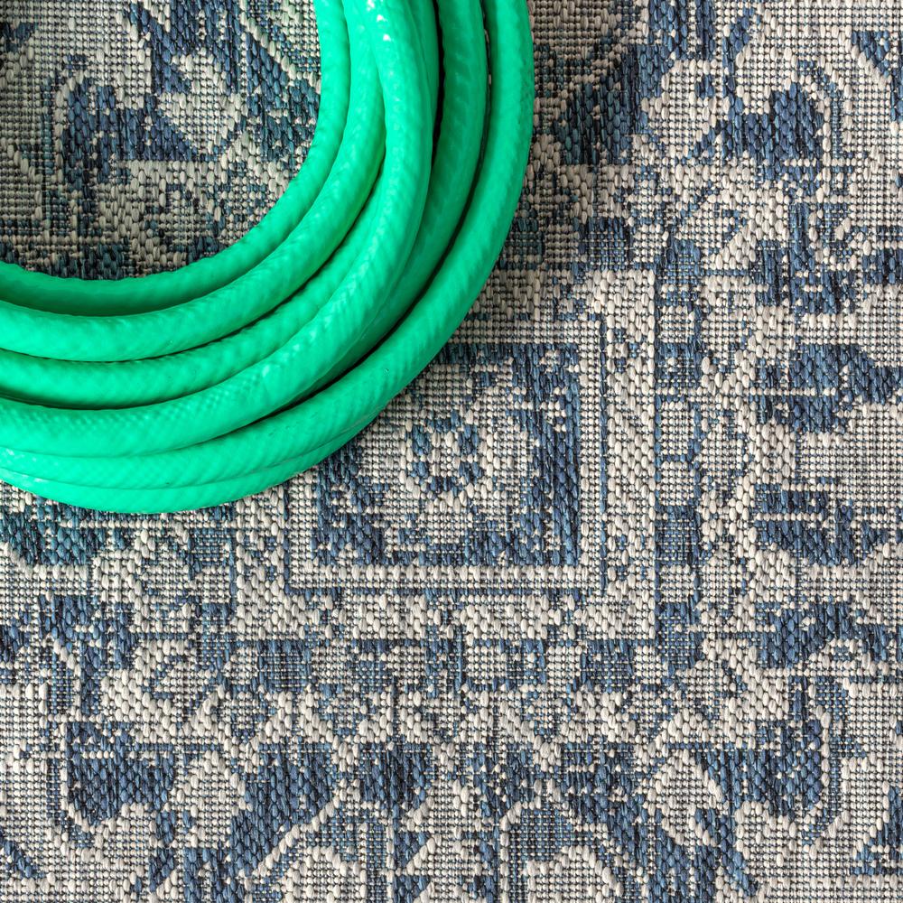 Estrella Bohemian Medallion Textured Weave Indoor/Outdoor Area Rug. Picture 5