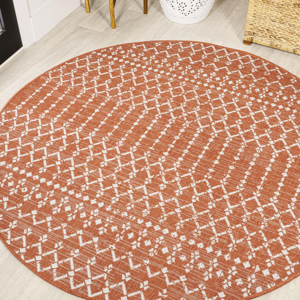 Ourika Moroccan Geometric Textured Weave Indoor/Outdoor Round Rug. Picture 10