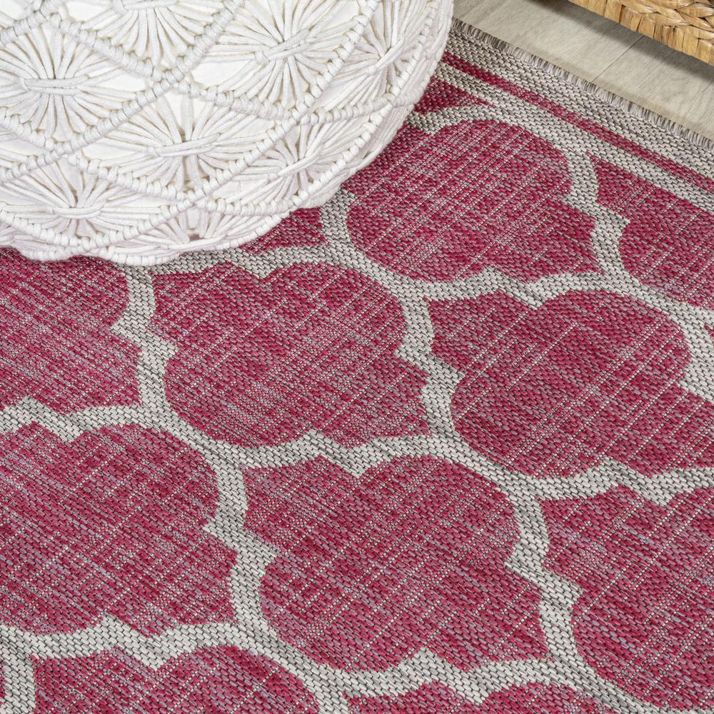 Trebol Moroccan Trellis Textured Weave Indoor/Outdoor Area Rug. Picture 5