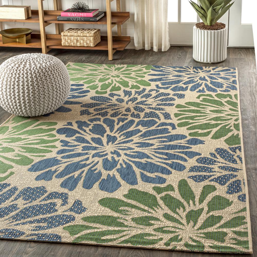 Zinnia Modern Floral Textured Weave Indoor/Outdoor Area Rug. Picture 4
