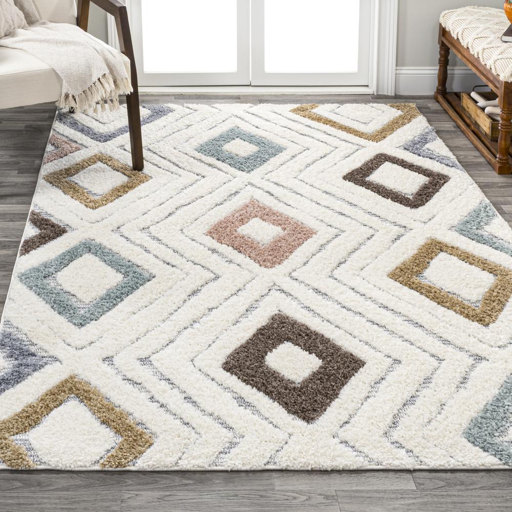 Amira Diamond Tribal High-Low Area Rug. Picture 13