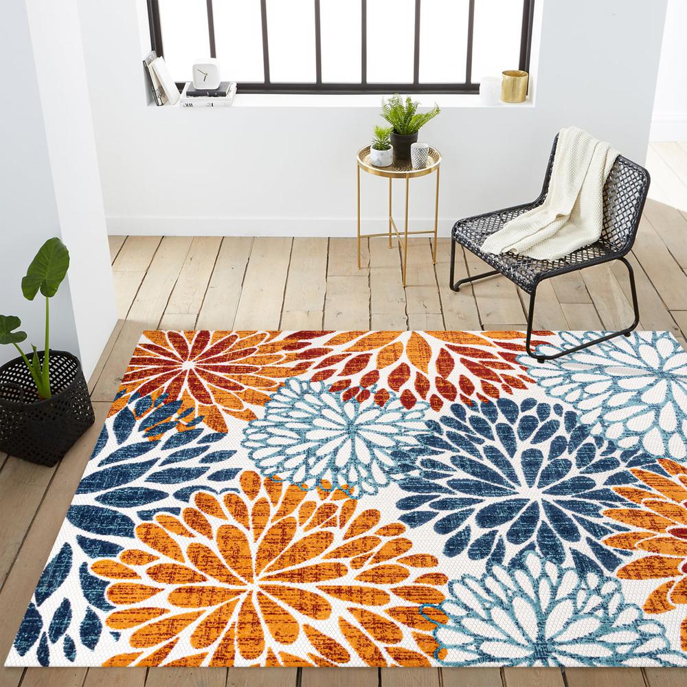 Crisantemo Floral High-Low Indoor/Outdoor Area Rug. Picture 17