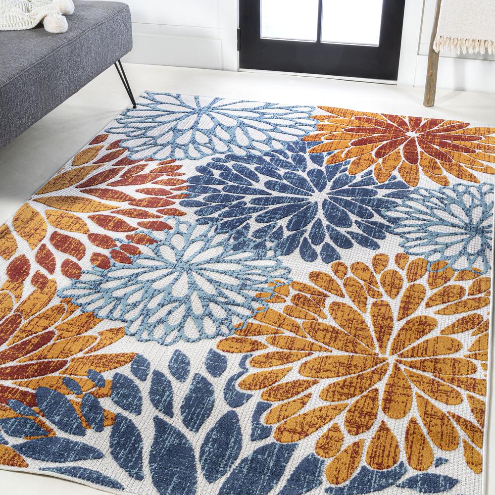 Crisantemo Floral High-Low Indoor/Outdoor Area Rug. Picture 2