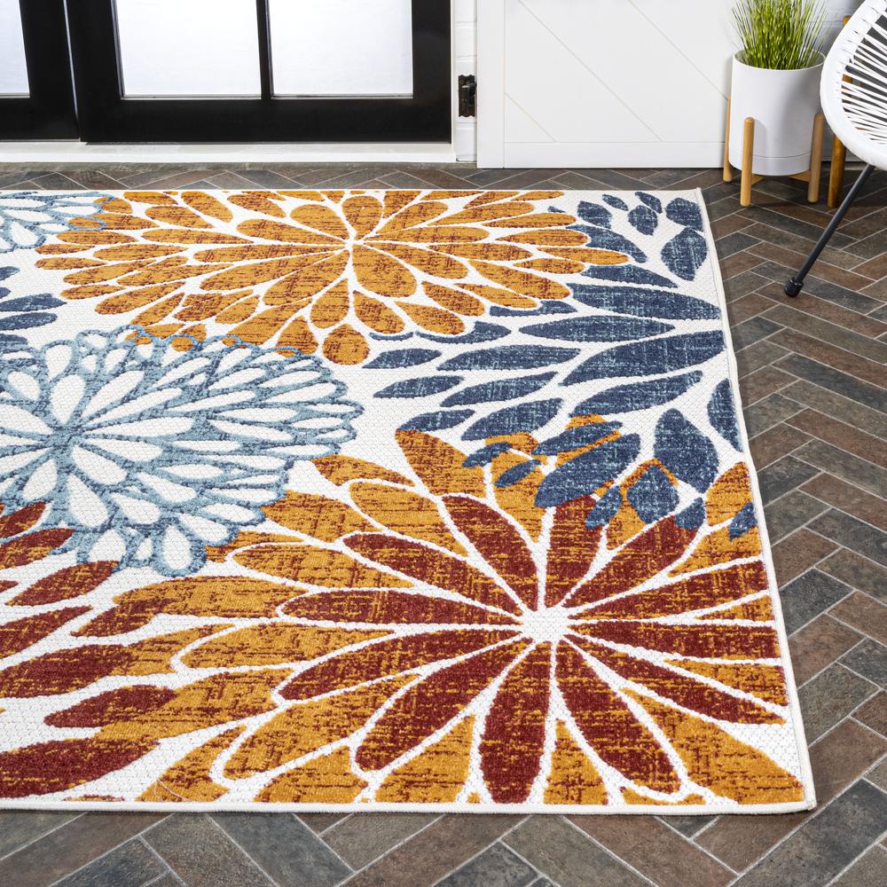 Crisantemo Floral High-Low Indoor/Outdoor Area Rug. Picture 8