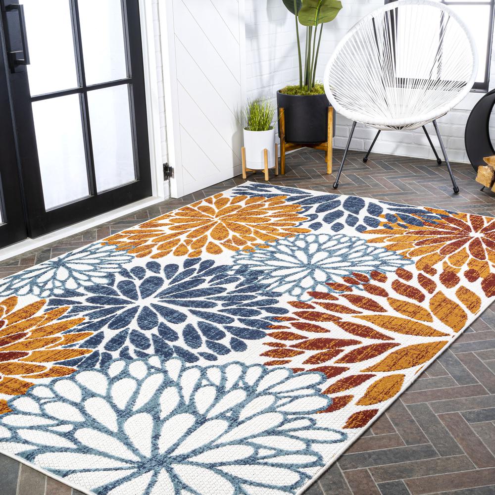 Crisantemo Floral High-Low Indoor/Outdoor Area Rug. Picture 10