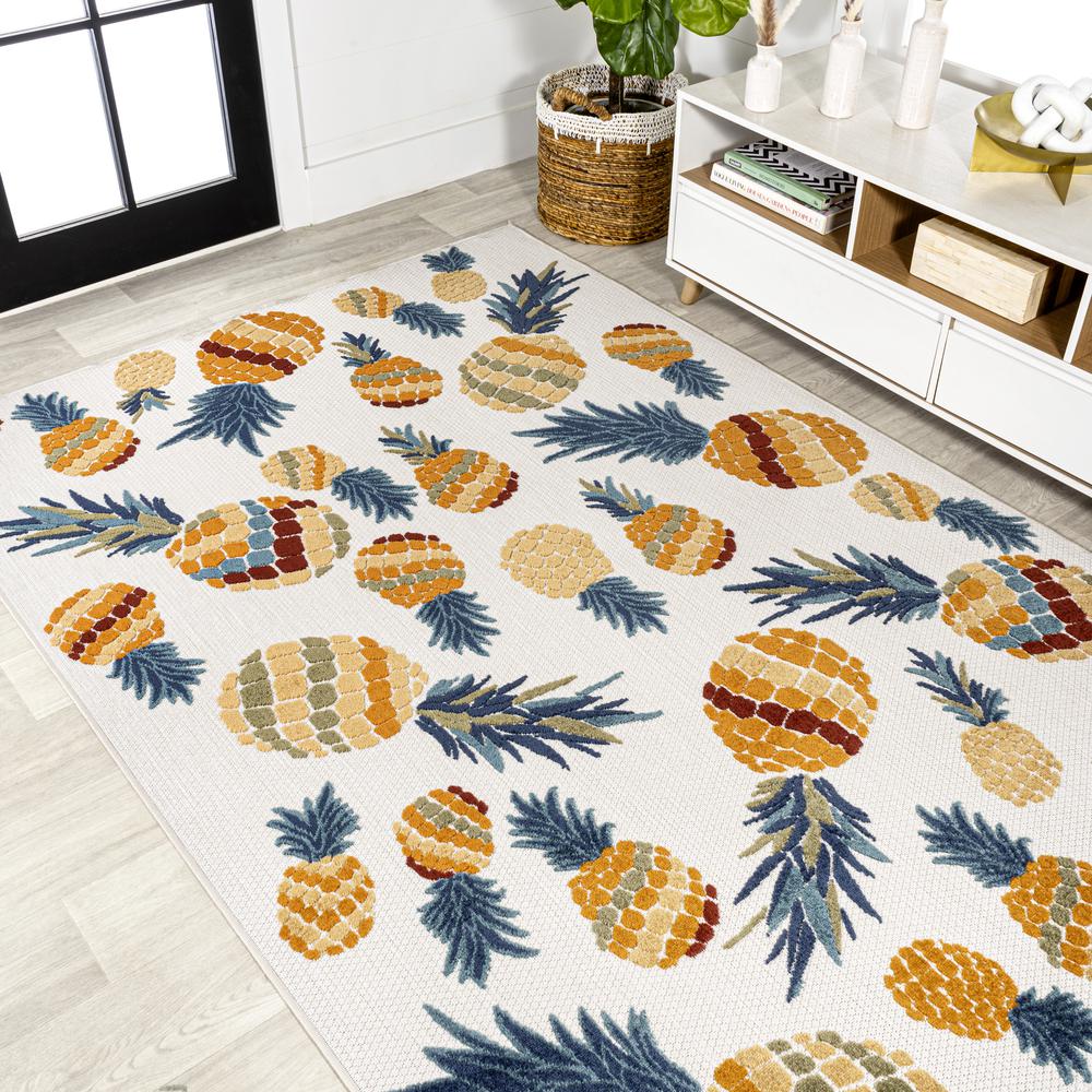 Ananas Bold Pineapple High-Low Indoor/Outdoor Area Rug. Picture 5