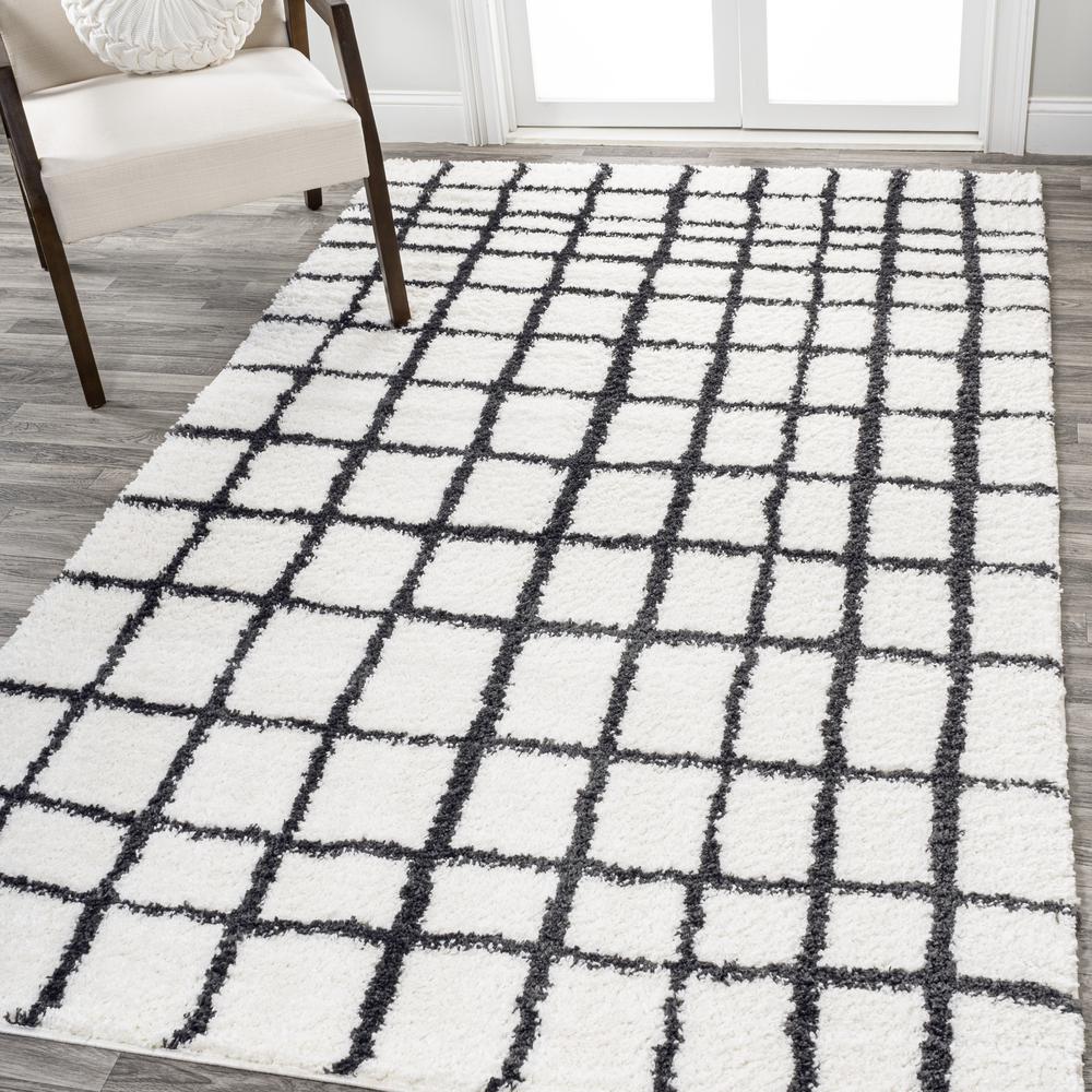 Arenal Geometric Grid Shag Area Rug. Picture 3