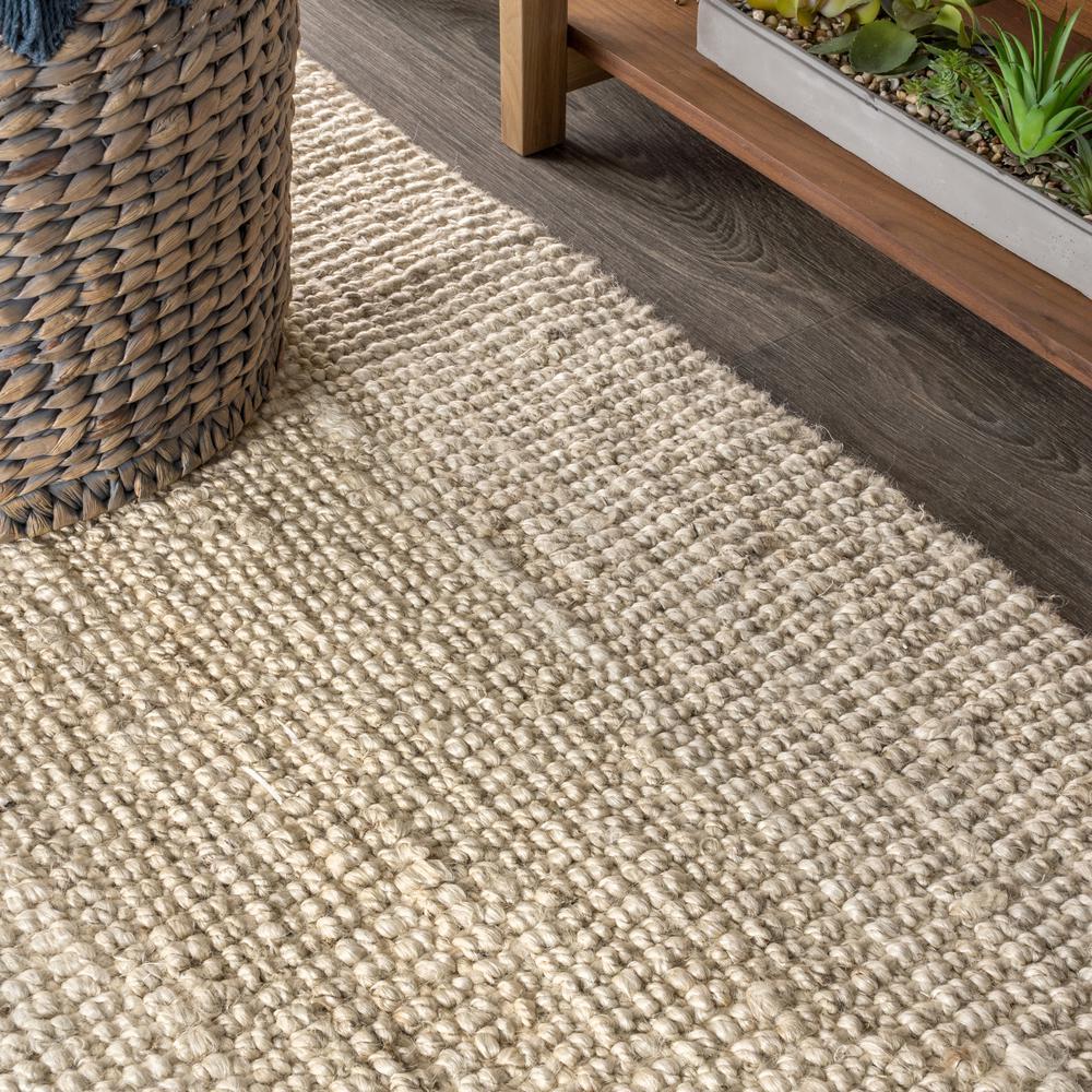 Pata Hand Woven Chunky Jute Area Rug. Picture 7