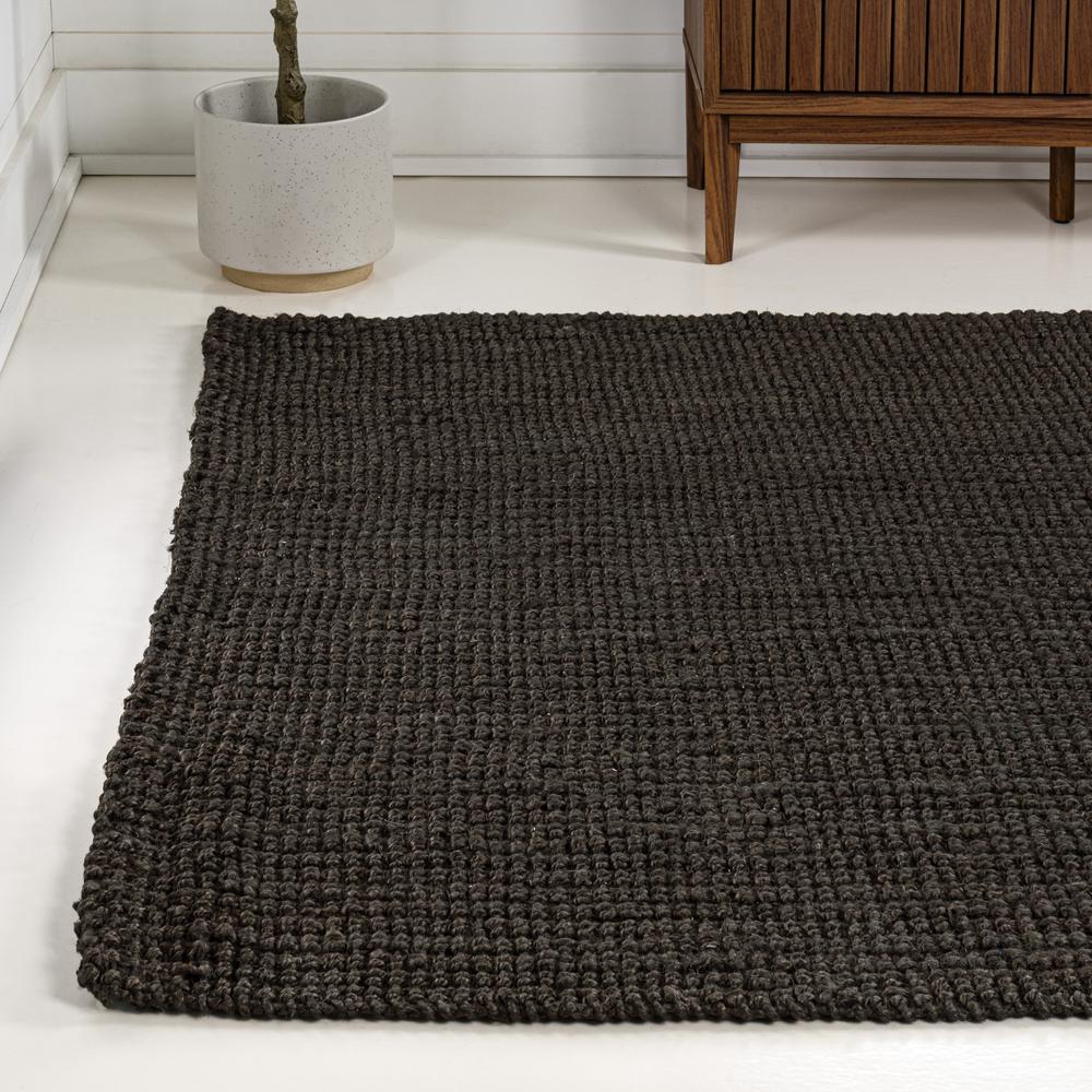 Pata Hand Woven Chunky Jute Area Rug. Picture 5