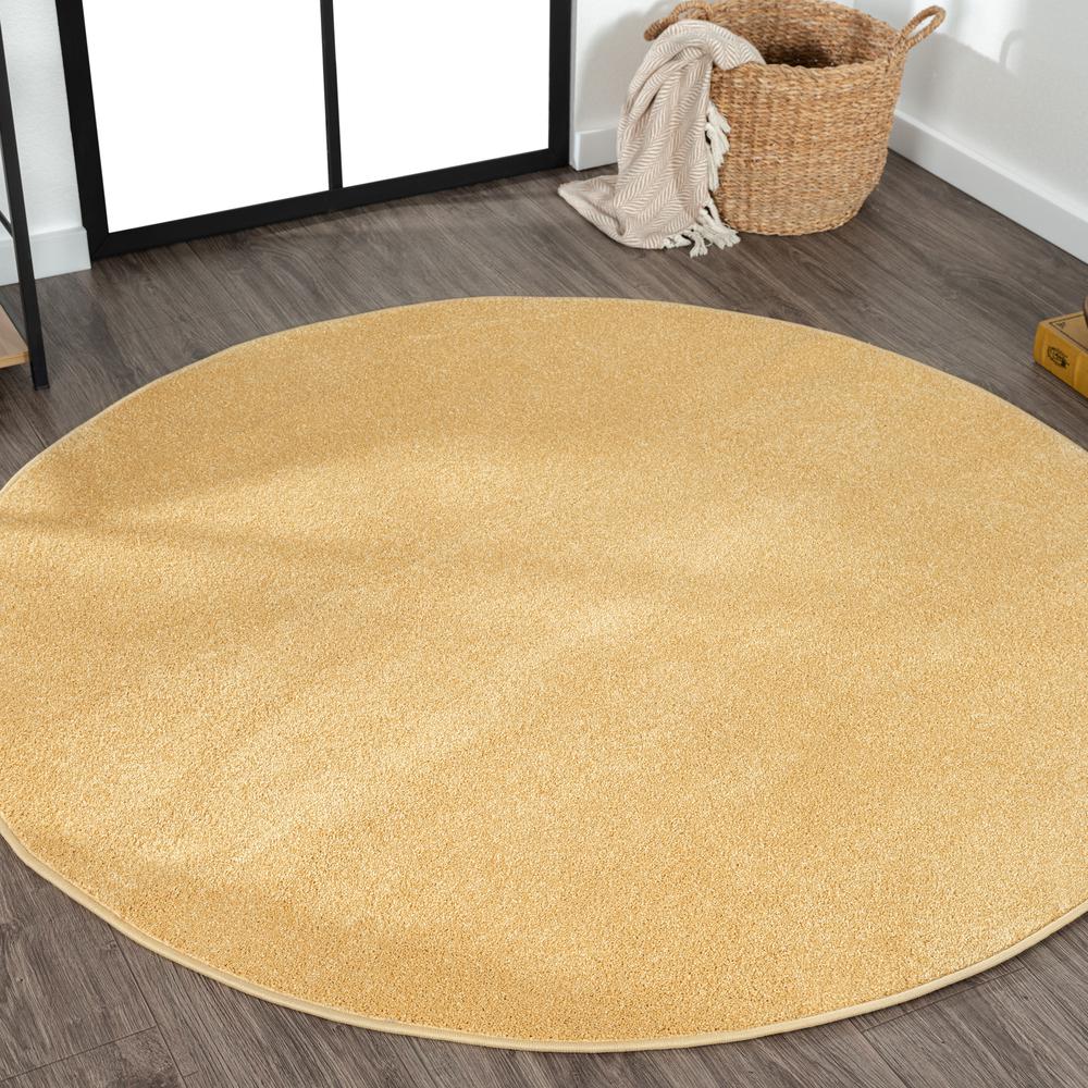 Haze Solid Low-Pile Area Rug. Picture 2
