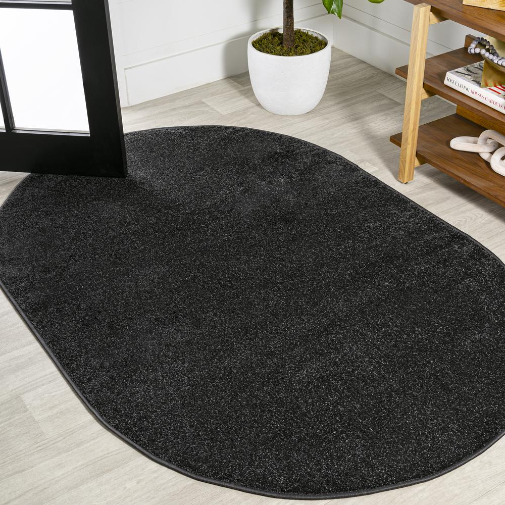 Haze Solid Low Pile Area Rug Black. Picture 3