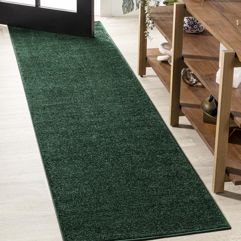 Haze Solid Low Pile Area Rug Emerald. Picture 3