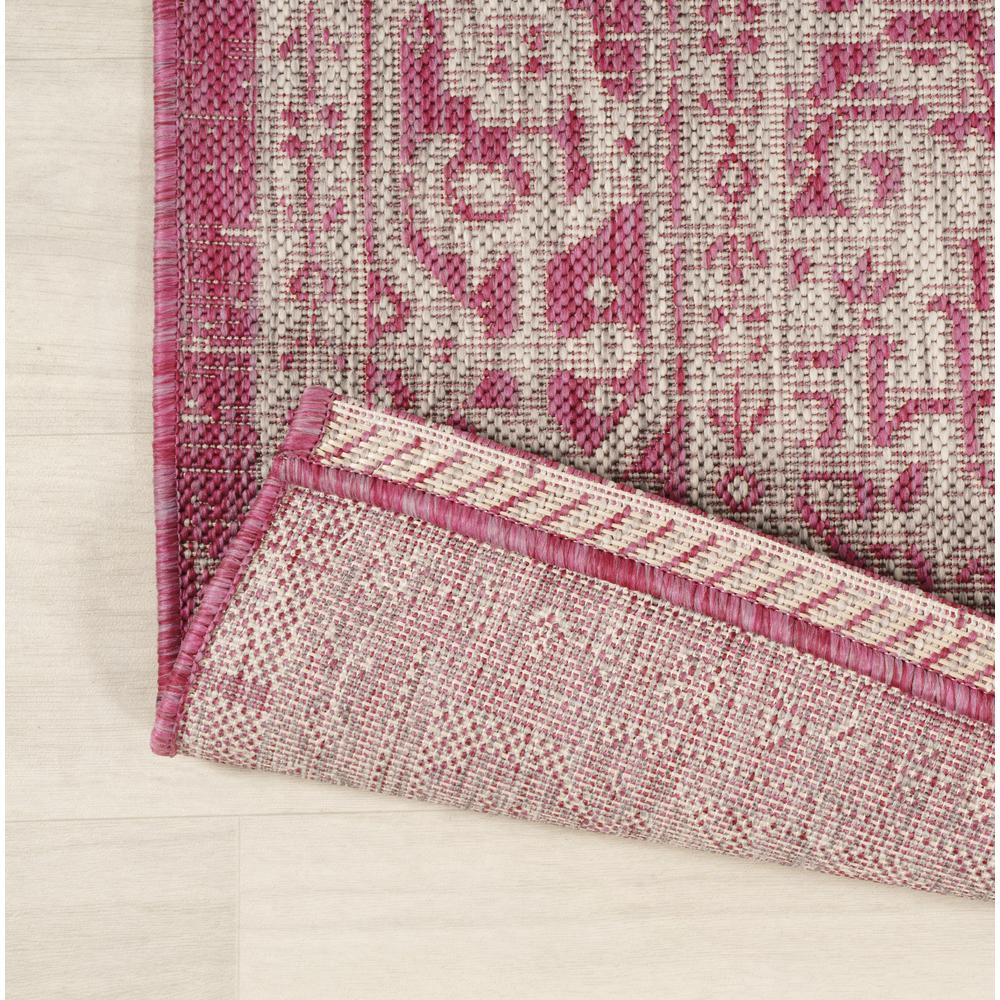 Sinjuri Medallion Textured Weave Indoor/Outdoor Area Rug. Picture 11