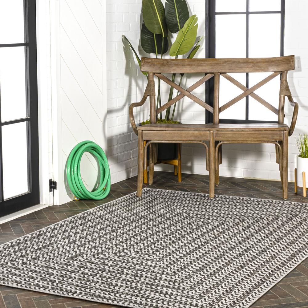 Chevron Modern Concentric Squares Indoor/Outdoor Area Rug. Picture 10