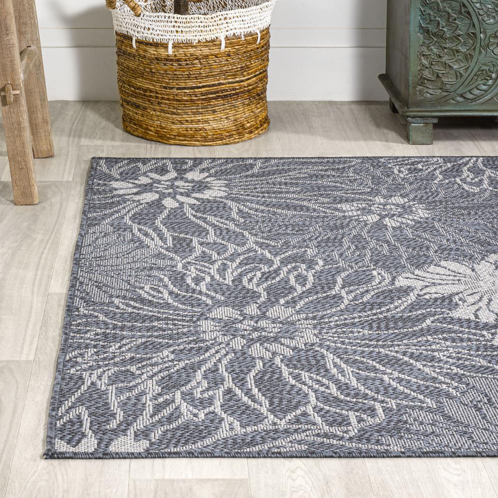 Bahamas Modern All Over Floral Indoor/Outdoor Area Rug. Picture 4