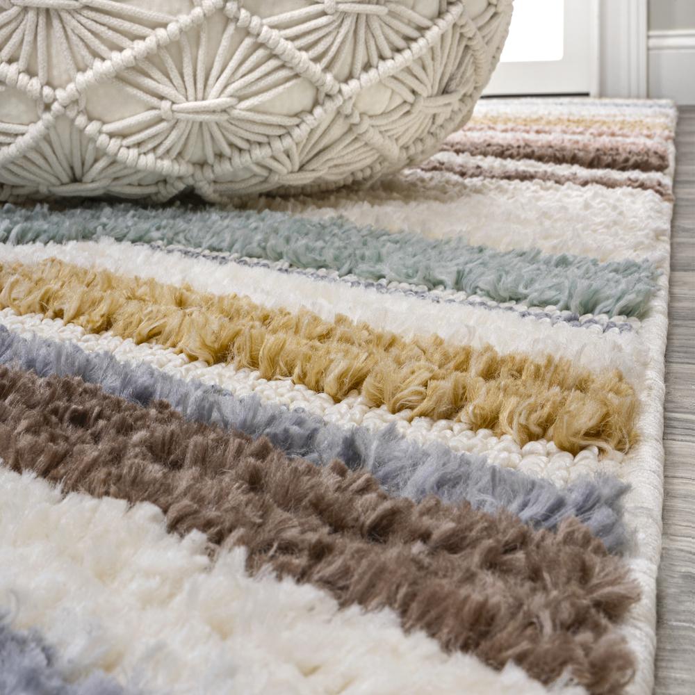 Elin Chevron High-Low Area Rug. Picture 9