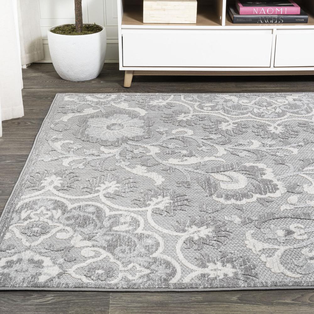 Lucena Modern Medallion High-Low Indoor/Outdoor Area Rug. Picture 4