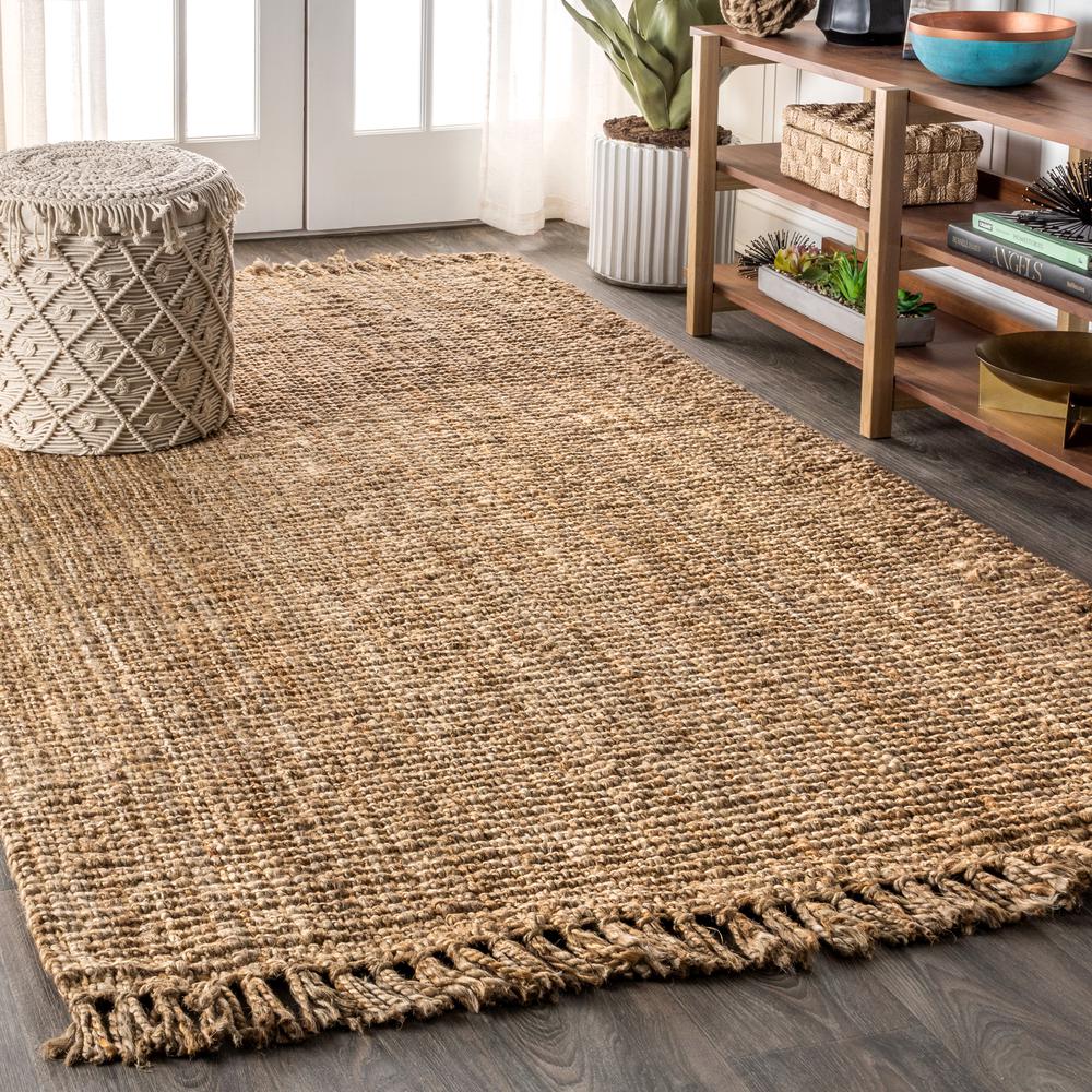 Pata Hand Woven Chunky Jute with Fringe Area Rug. Picture 3