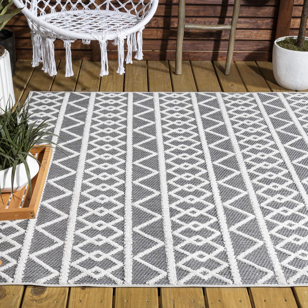 Aylan High-Low Pile Knotted Trellis Geometric Indoor/Outdoor Area Rug. Picture 8
