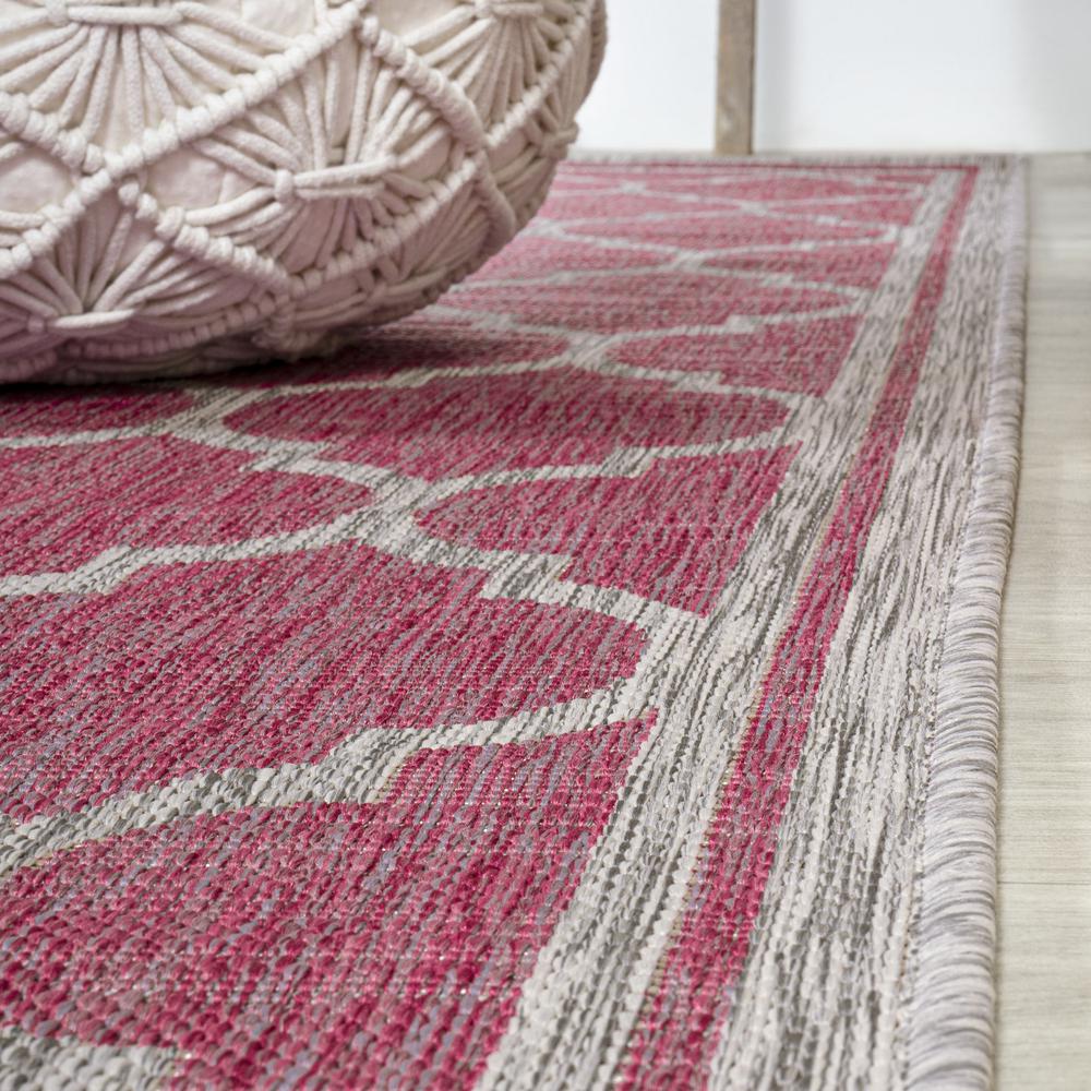 Trebol Moroccan Trellis Textured Weave Indoor/Outdoor Area Rug. Picture 13