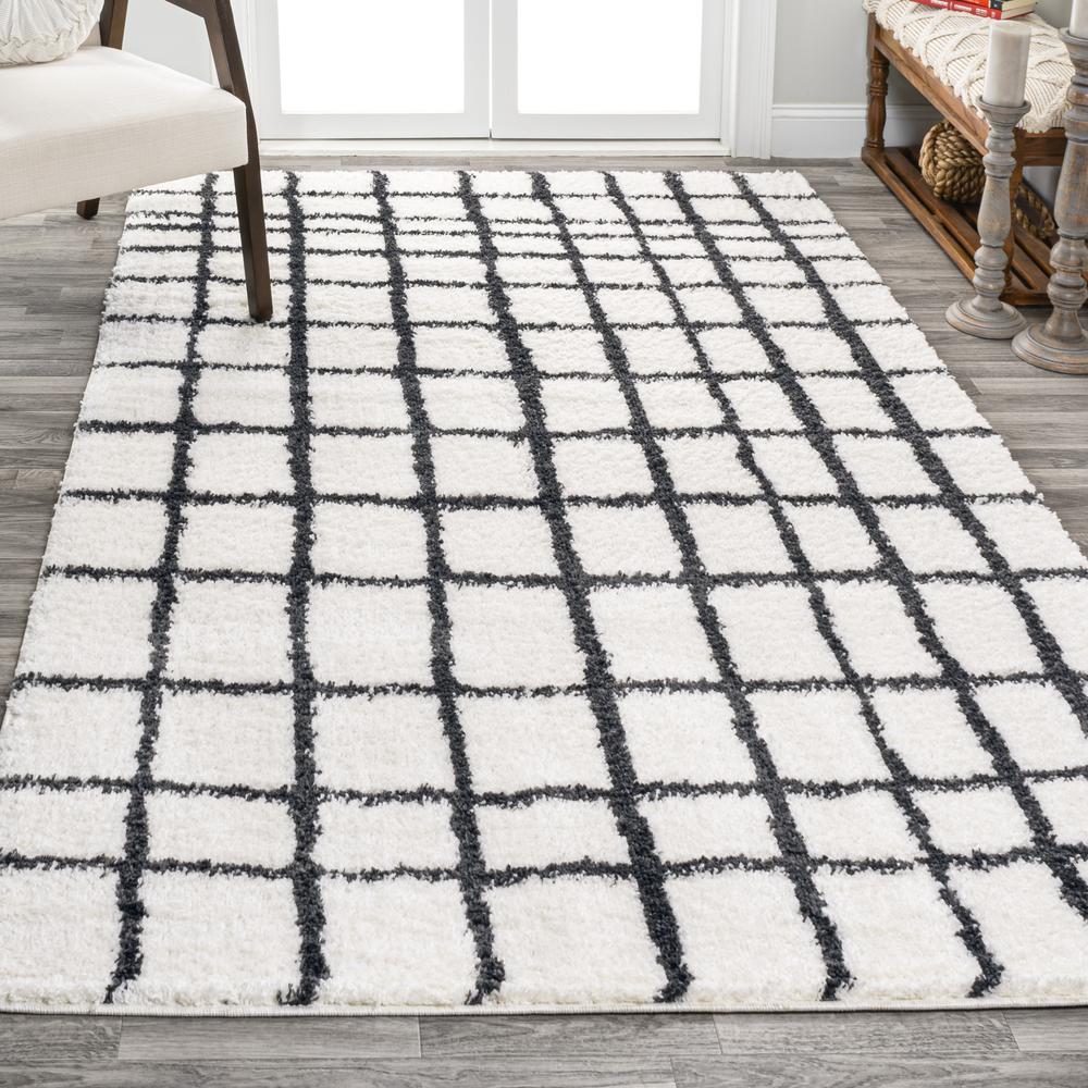 Arenal Geometric Grid Shag Area Rug. Picture 5