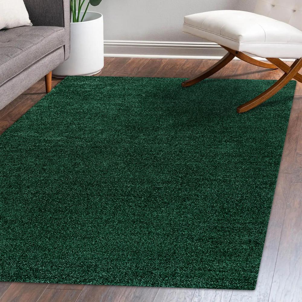 Haze Solid Low Pile Area Rug Emerald. Picture 12