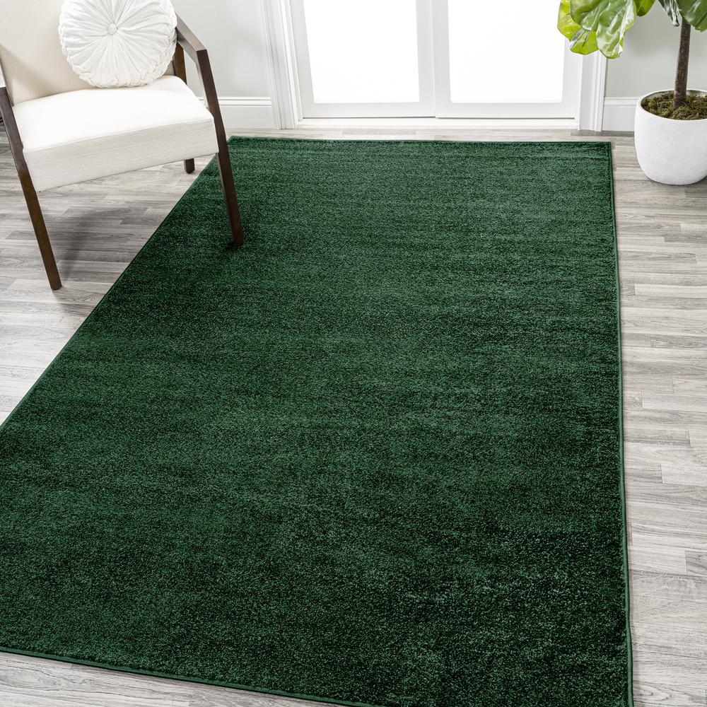 Haze Solid Low Pile Area Rug Emerald. Picture 3
