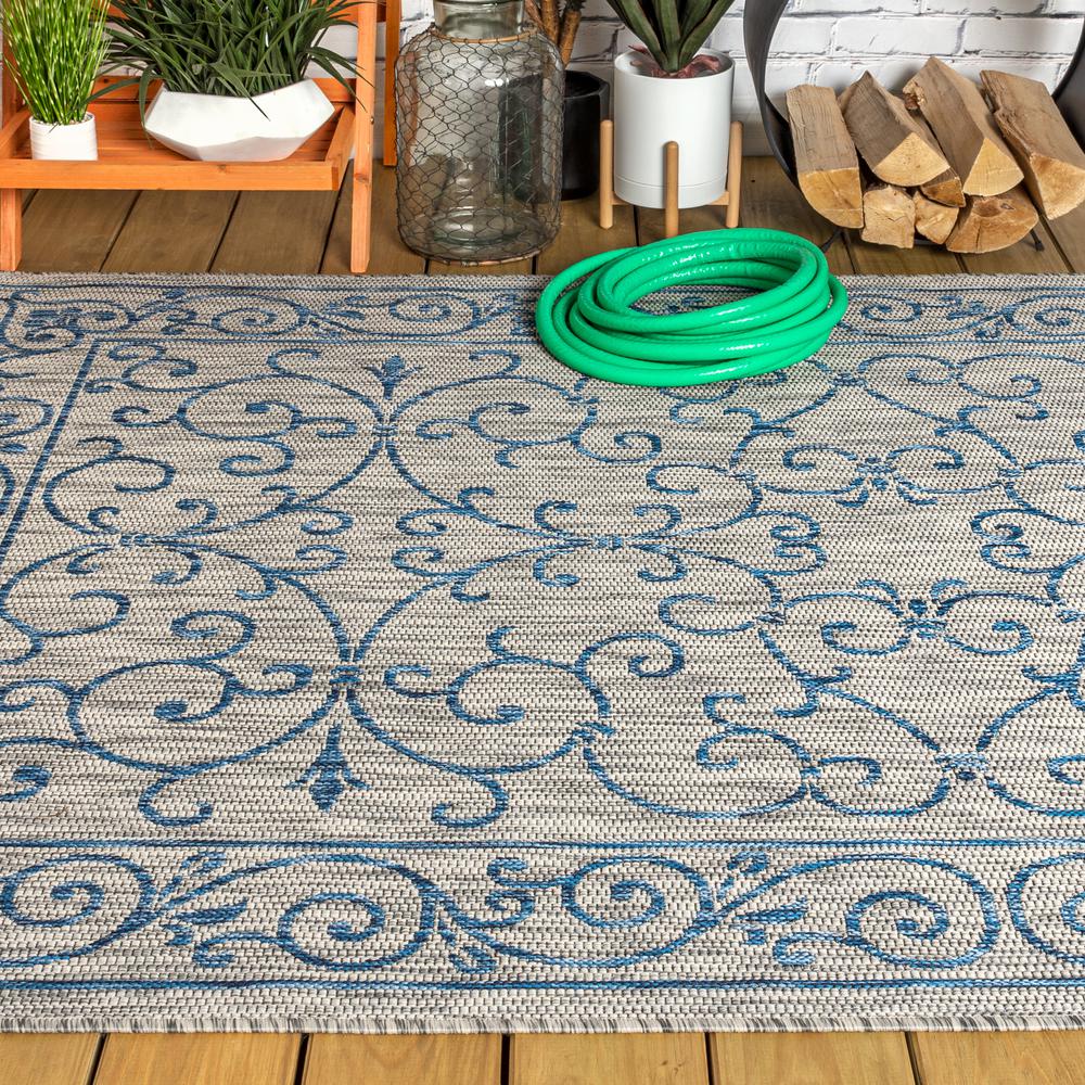 Charleston Vintage Filigree Textured Weave Indoor/Outdoor Area Rug. Picture 5