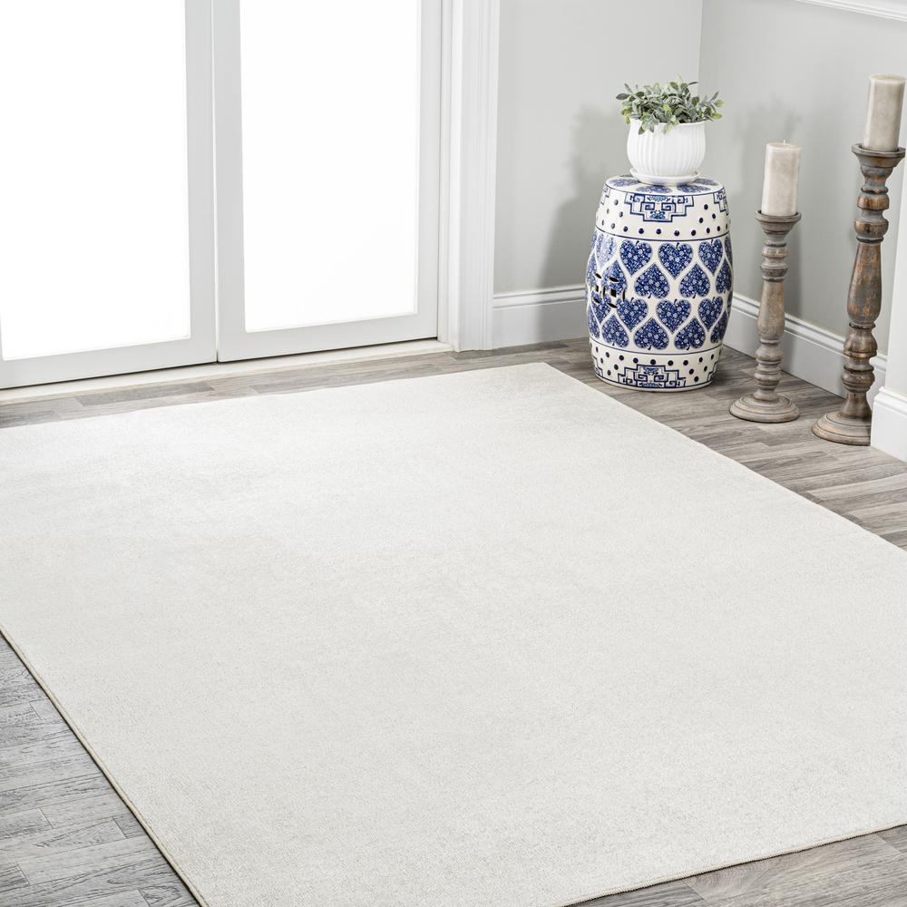 Twyla Classic Solid Low-Pile Machine-Washable Runner Rug. Picture 9