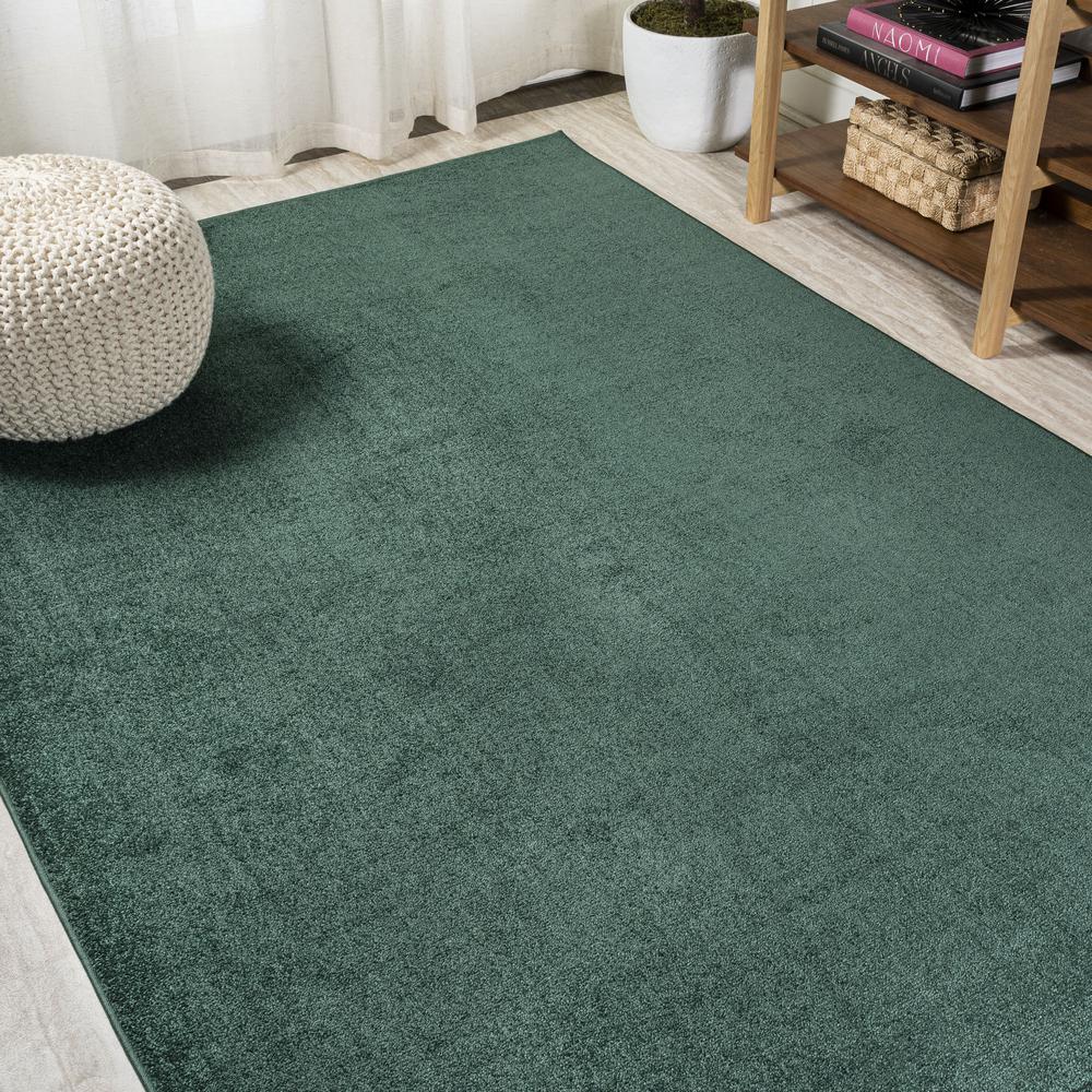 Haze Solid Low Pile Area Rug Emerald. Picture 5