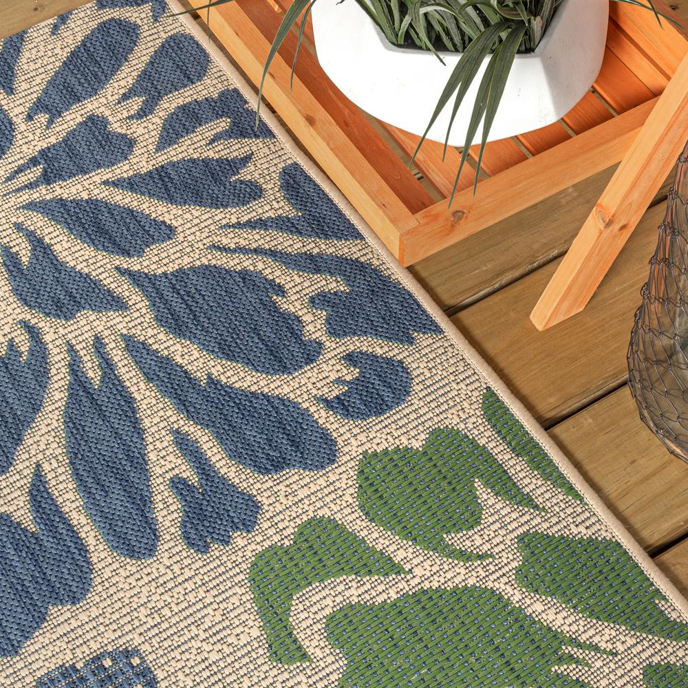 Zinnia Modern Floral Textured Weave Indoor/Outdoor Area Rug. Picture 9