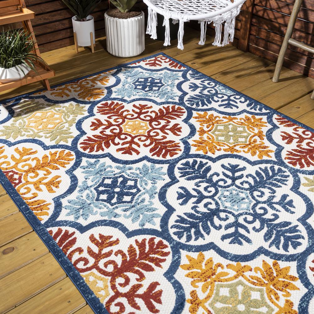 Cassis Ornate Ogee Trellis High-Low Indoor/Outdoor Area Rug. Picture 9