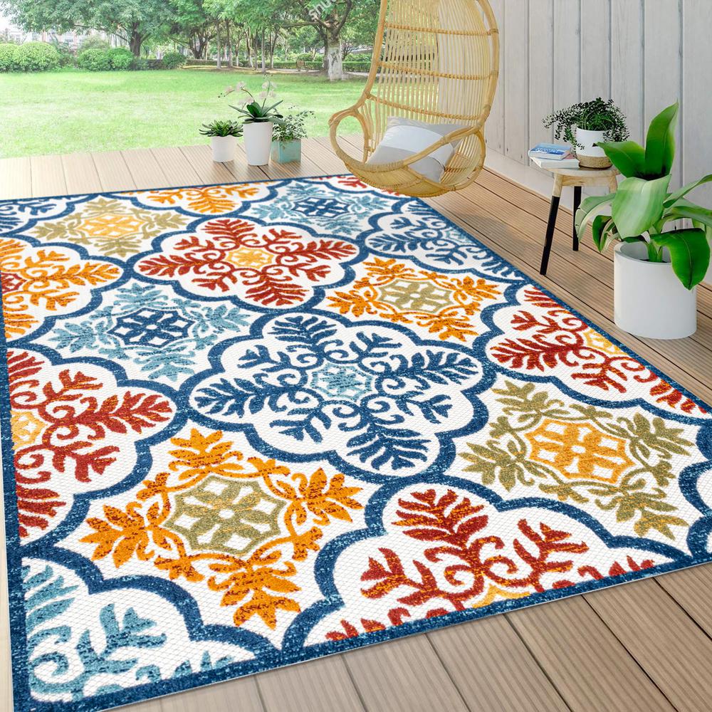 Cassis Ornate Ogee Trellis High-Low Indoor/Outdoor Area Rug. Picture 6