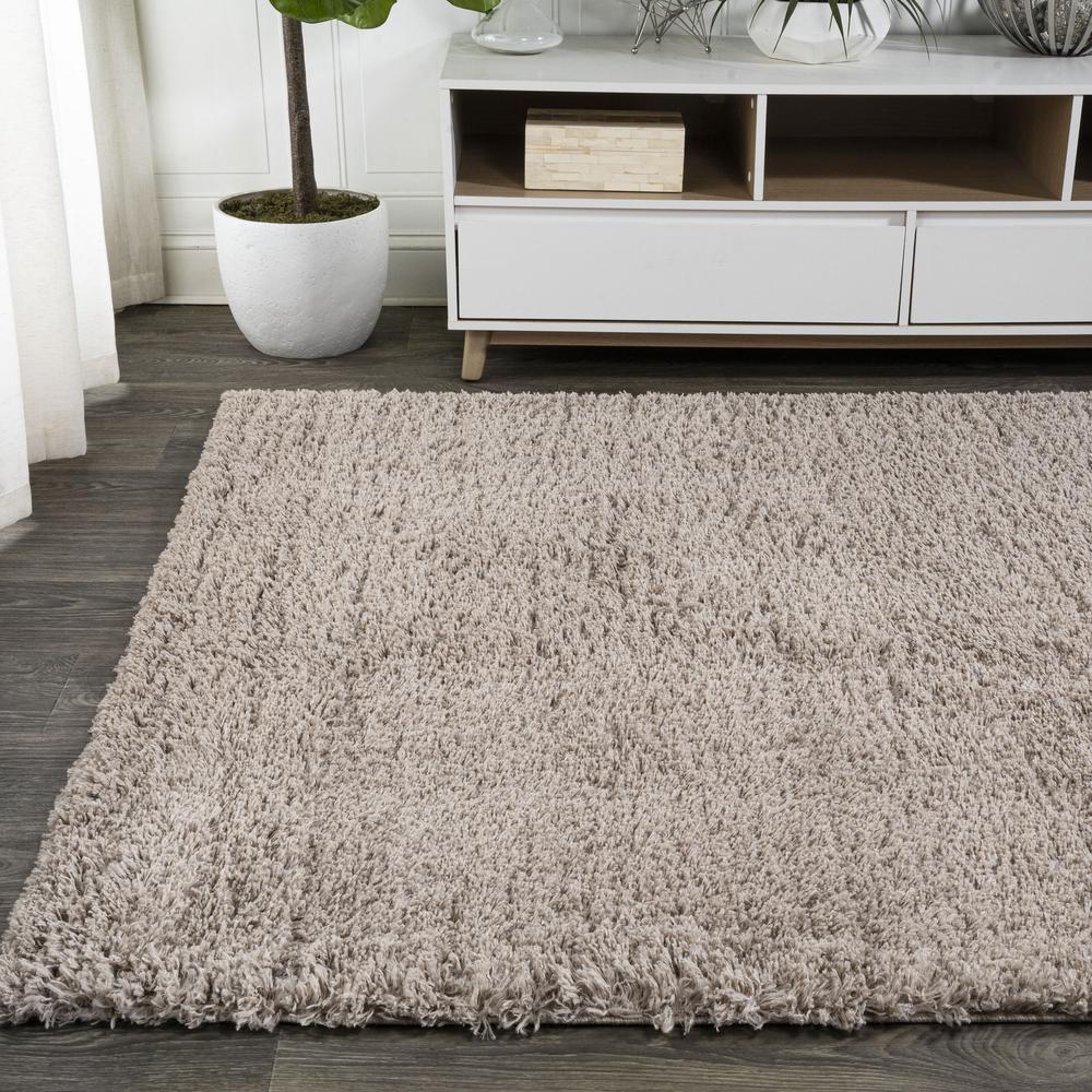 Groovy Solid Shag Area Rug. Picture 4