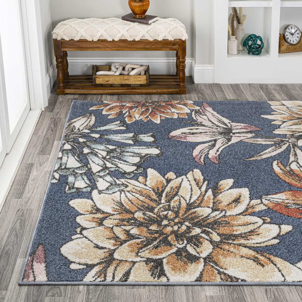 Giglio Modern Botanical Flower Area Rug. Picture 4
