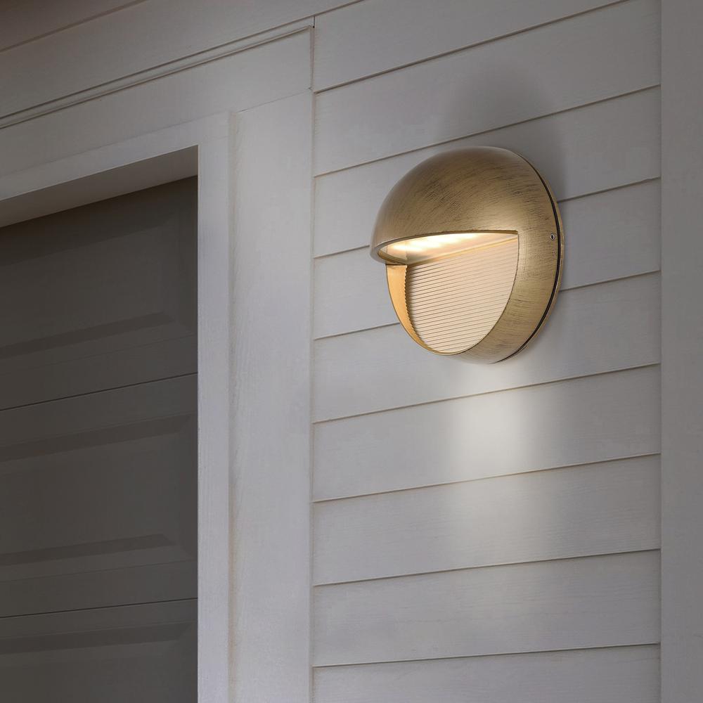 Orbe Outdoor Metal/Glass Integrated Led Wall Sconce. Picture 4