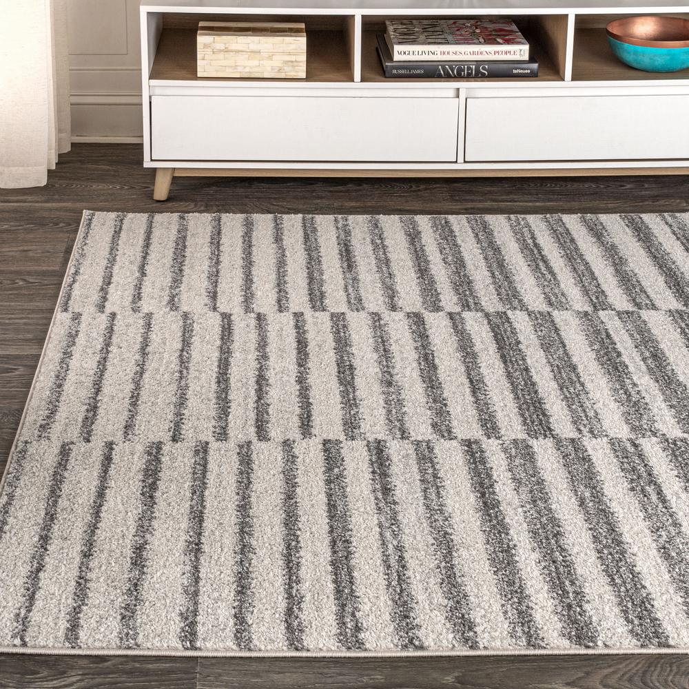 Lyla Offset Stripe Area Rug. Picture 4