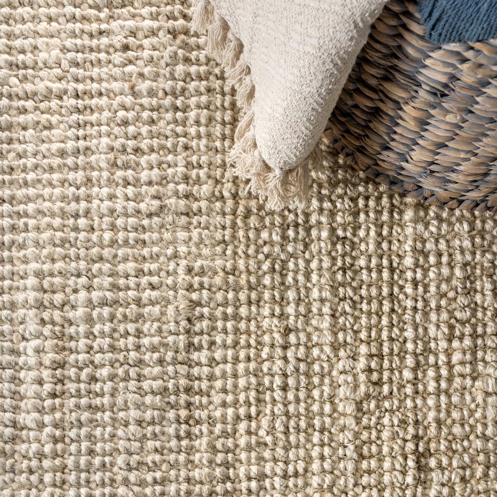 Pata Hand Woven Chunky Jute Area Rug. Picture 5